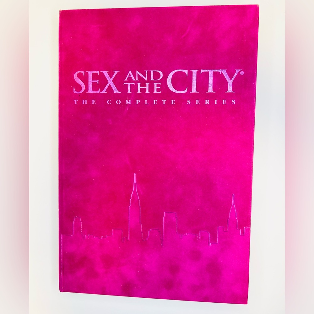 Sex and the City 2005 DVD The Complete Series - Bright Pink Box Set